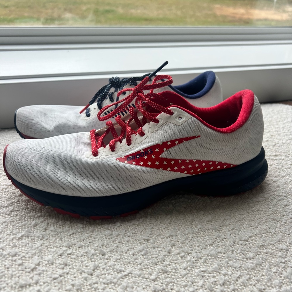 Brooks 10.5